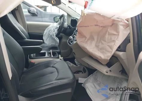 2022 Chrysler Pacifica Touring L z USA, uszkodzony, nr VIN 2C4RC1BG4NR186458